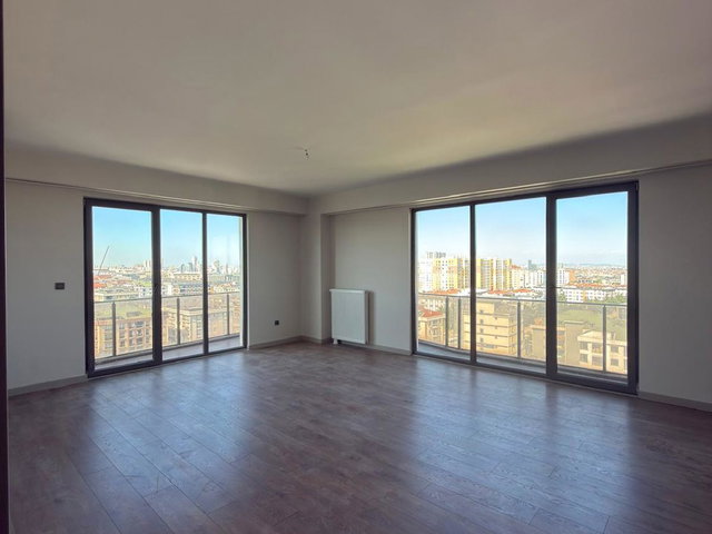 BEYLİKDÜZÜ DEMİR COUNTRY'DE 3+1 BÜYÜK TİP SATILIK DAİRE