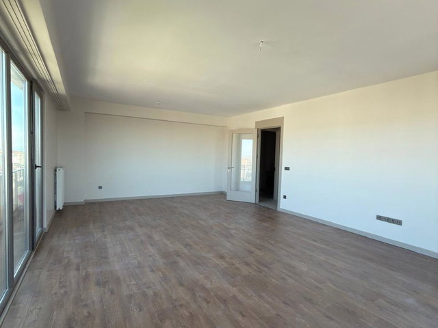 BEYLİKDÜZÜ DEMİR COUNTRY'DE 3+1 BÜYÜK TİP SATILIK DAİRE