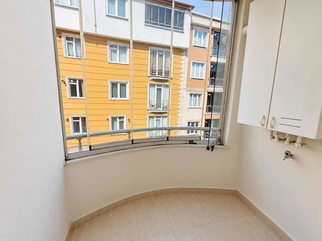 METRORBÜSE YAKIN MEHTERÇEŞME UFUK CAD KIRALIK 2+1 ARAKAT DAIRE