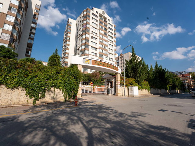 MAMAK GENERAL ZEKİ DOĞAN’DA SATILIK YAMAÇEVLER SITESI GÜVENLIKLI 3+1 135 M² NET