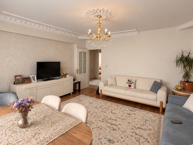 BAYRAMPAŞA TERAZİDEREDE CADDE ÜZERİNDE, TERASLI 4+2 DUBLEKS