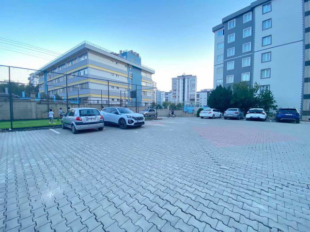 REMAX YENİ'DEN HARİKA KONUMDA // EKSİKSİZ 5+1 DAİRE //