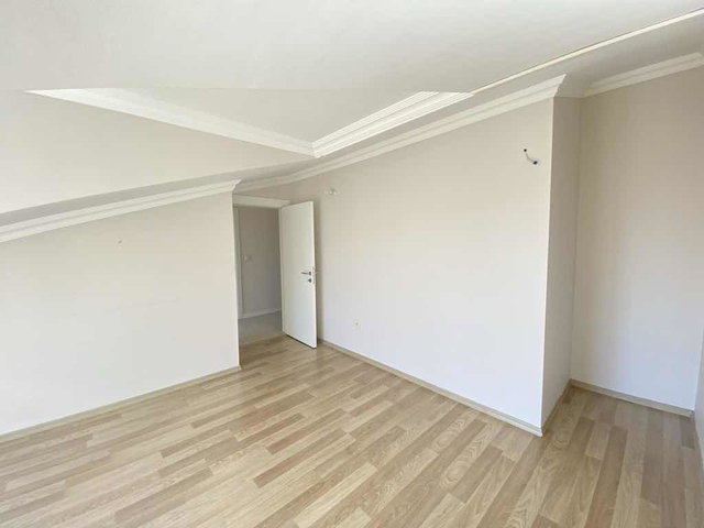 REMAX DREAM DEN  KAVANIUM BAĞÇEŞME 2+1 ÇATI DUBLEX