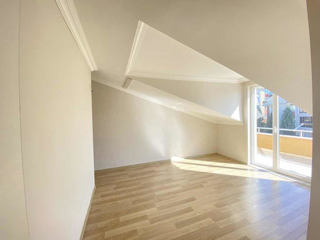 REMAX DREAM DEN  KAVANIUM BAĞÇEŞME 2+1 ÇATI DUBLEX