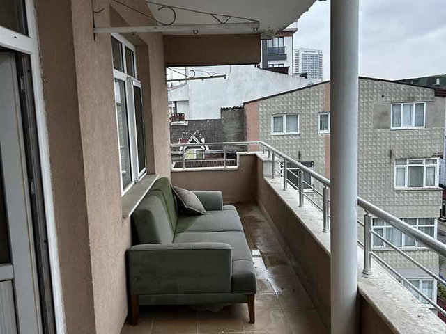 TOPSELVİ  KUBİLAY CADDESİNDE GENİŞ FERAH KULLANIŞLI KİRALIK DAİRE