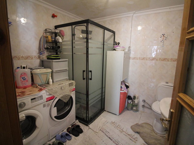 İKBAL CADDESİ CEPHELİ İSKANLI 3+1 ARA KAT