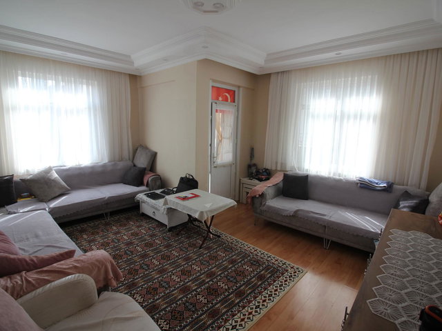 İKBAL CADDESİ CEPHELİ İSKANLI 3+1 ARA KAT