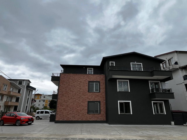 REMAXÇAKRA ÖMER ONAYCI'DAN YAZLIK'TA 2+1 KIRALIK SIFIR DAIRE