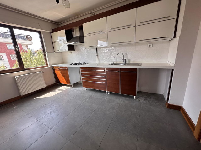 NİLÜFER İHSANİYE’DE 300 M² BRÜT 5+1 TERASLI, ŞEHİR MANZARALI KİRALIK DAİRE