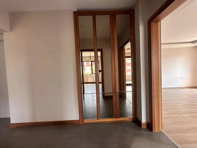 NİLÜFER İHSANİYE’DE 300 M² BRÜT 5+1 TERASLI, ŞEHİR MANZARALI KİRALIK DAİRE