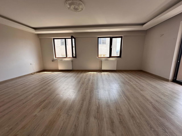 NİLÜFER İHSANİYE’DE 300 M² BRÜT 5+1 TERASLI, ŞEHİR MANZARALI KİRALIK DAİRE