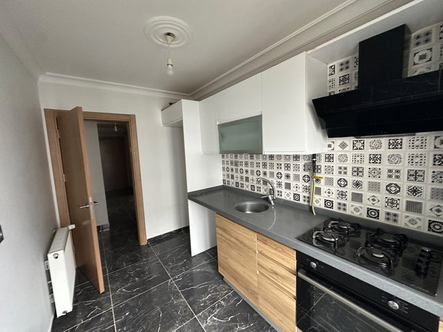 KOCAELİ ÇAYIROVA AKSE MAHALLESİ’NDE
BİRR ŞEHİR 2. ETAP SİTESİNDE SATILIK 2+1 DAİRE