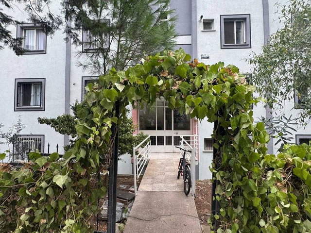 KARŞIYAKA ZÜBEYDE HANIM MAH.’DE ÇEVRE YOLUNA YAKIN, KOMPLE TADİLATLI  2+1