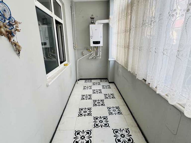 KAYNARCA GİRNE CADDESİNDE MERKEZİ KONUMDA 1. KAT 2+1 DAİRE