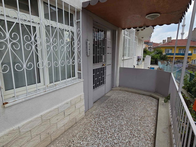 TEPEBAŞI MERKEZİ LOKASYON BAHÇE KATI FULL YAPILI SATILIK 3+1