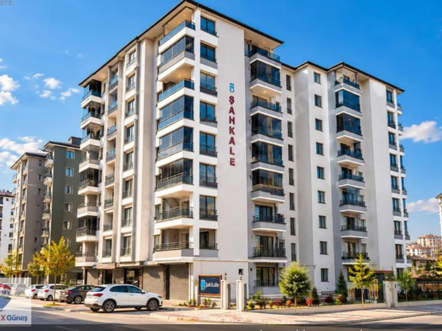 KARAKAVAK ŞAHHALE'DE 4+1 3 YAŞINDA SİTE İÇERİSİNDE DAİRE