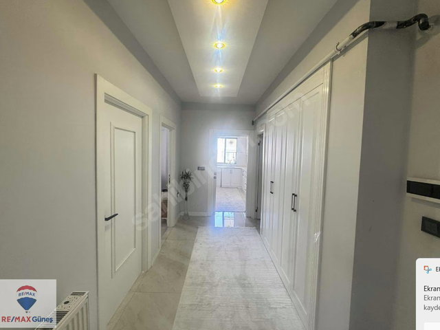 KARAKAVAK ŞAHHALE'DE 4+1 3 YAŞINDA SİTE İÇERİSİNDE DAİRE