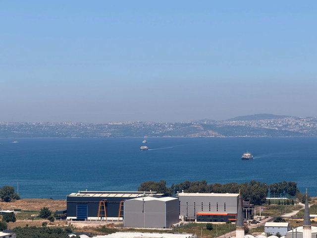 REMAX ŞEHİR 2'DEN KAPANMAZ DENİZ MANZARALI ARA KAT DAİRE