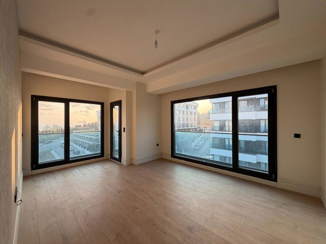 SEA GARDEN'DA METRO VE PENDİK MİLLET BAHÇESİNE KOMŞU KİRALIK LÜKS 2+1 DAİRE