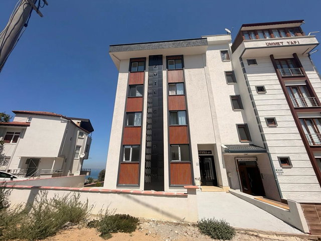 REMAX ŞEHİR 2'DEN KESİNTİSİZ DENİZ MANZARALI BAHÇE KATI
