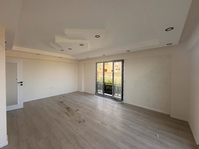 REMAX ŞEHİR 2'DEN KESİNTİSİZ DENİZ MANZARALI BAHÇE KATI