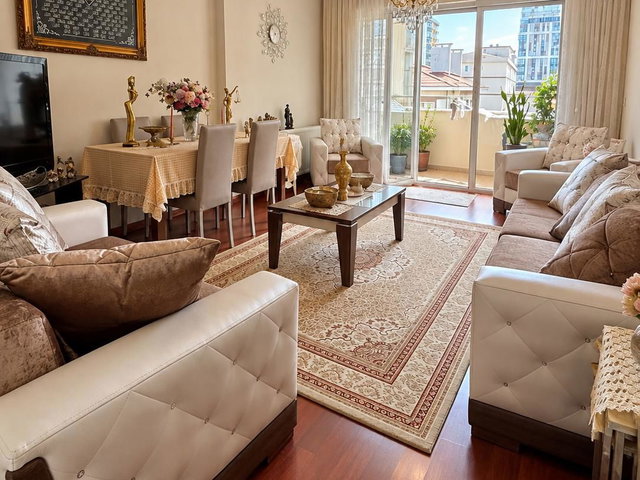 İSTHANBUL EVLERİ HAN 3’TE FERAH CEPHE VE KULLANIŞLI 3+1 DAİRE