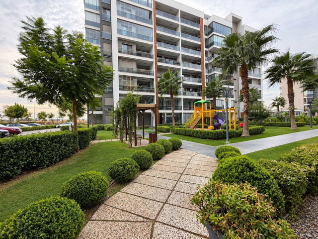 İZMİR ATAŞEHİR MODERN 3 SİTESİ'NDE EŞYALI 1+1 KİRALIK DAİRE