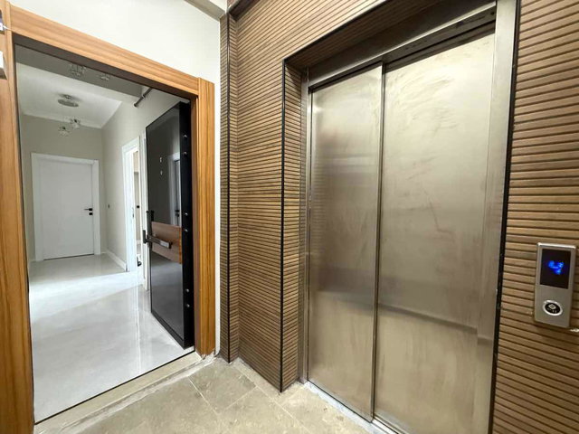 KARTAL ORTA MAH. SIFIR BİNADA EŞYALI 3+1 | 110 M² NET | AÇIK OTOPARKLI