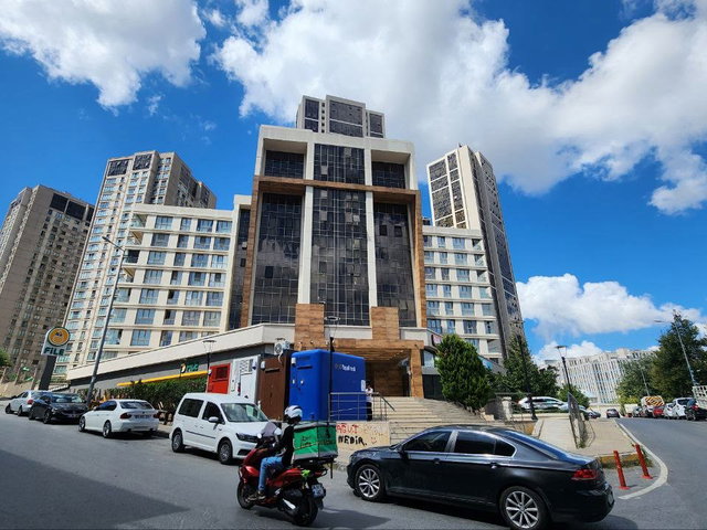 TEKNİK YAPI METROPARK'TA SATILIK 1+1 DAİRE