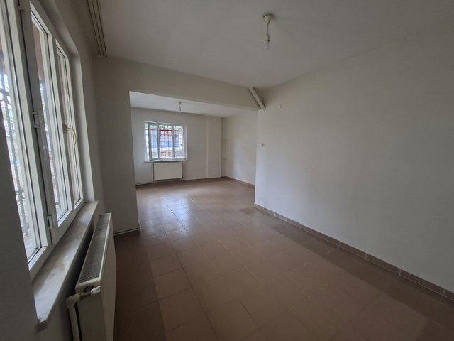 RE/MAX İNCİ'DEN HASAN BASRİ ÇANTAY MAH.’DE 2+1 KİRALIK DAİRE