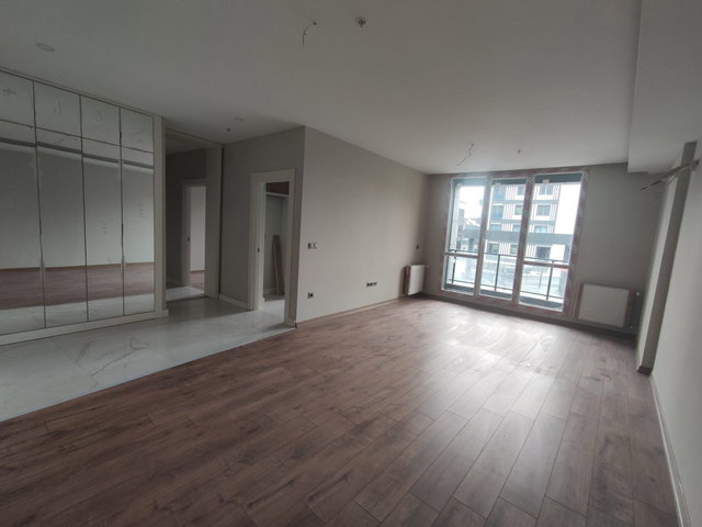TOR BEYLİKDÜZÜ PROJESİNDE 2+1 EBEVEYN BANYOLU SATILIK DAİRE