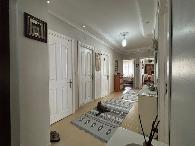 BUCA KOZAĞAÇ MAHALLESİ’NDE ARA KAT 3+1 160 M² SATILIK DAİRE