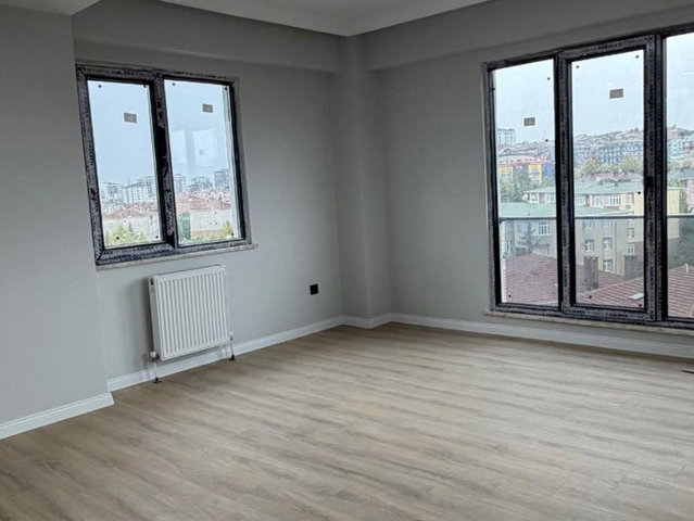 EYÜP ÇIRÇIR’DA METROYA 5 DAKİKA | 2+2 ÇATI DUBLEKS | TERASLI