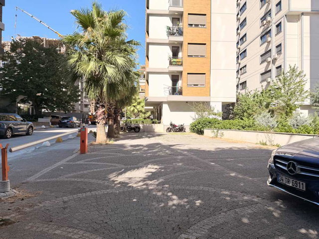 BAĞDAT CADDESİNE YÜRÜME MESAFESİNDE KİRALIK 2+1 BOŞ DAİRE
