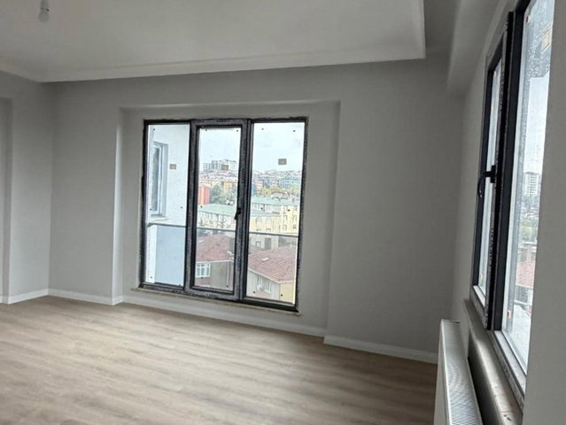 EYÜP ÇIRÇIR’DA METROYA 5 DAKİKA KİRALIK 3+1 ÇATI DUBLEKS | TERASLI