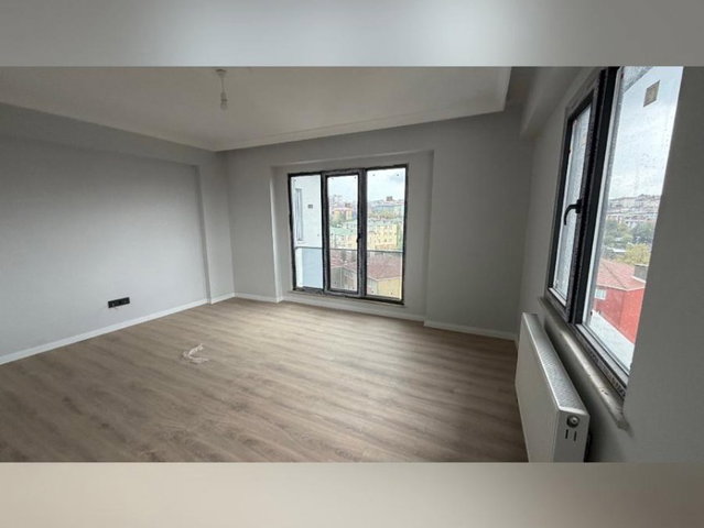 EYÜP ÇIRÇIR’DA METROYA 5 DAKİKA KİRALIK 3+1 ÇATI DUBLEKS | TERASLI