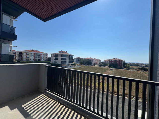 REMAX TEN SİLİVRİ SELİMPAŞA GİŞELERE YAKIN SIFIR MANZARALI 2+1