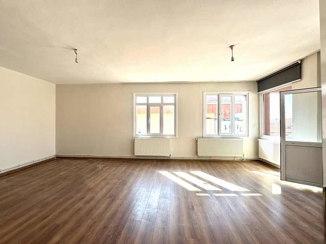 BÜYÜKÇEKMECE’DE ATATÜRK MAHALLESİ GENİŞ 2+1 | 95 M² NET | BALKONLU