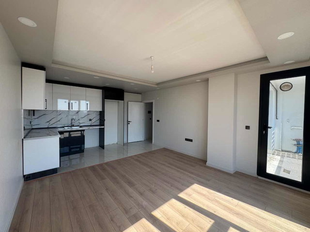 REMAX TEN SİLİVRİ SELİMPAŞA GİŞELERE YAKIN SIFIR AÇIK MUTFAK 2+1