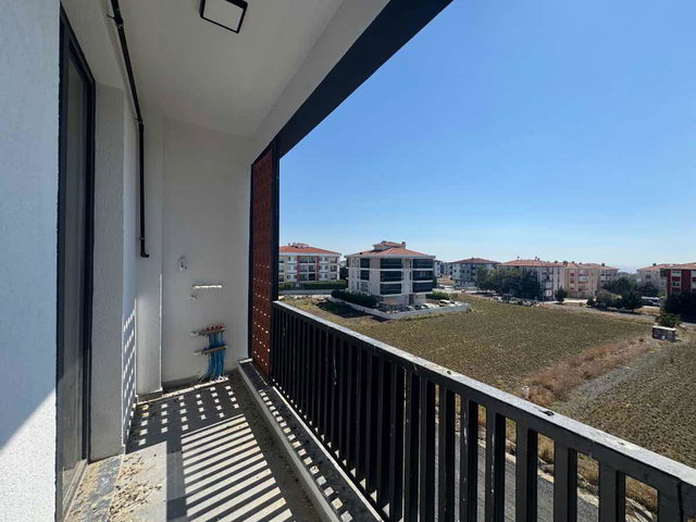 REMAX TEN SİLİVRİ SELİMPAŞA GİŞELERE YAKIN SIFIR AÇIK MUTFAK 2+1