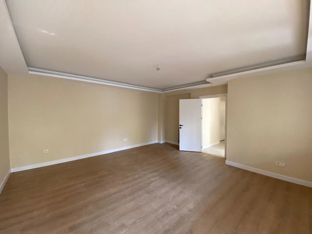 ÜSKÜDAR BAHÇELİEVLER ’DE SIFIR BİNADA 1. KAT KİRALIK 2+1 DAİRE