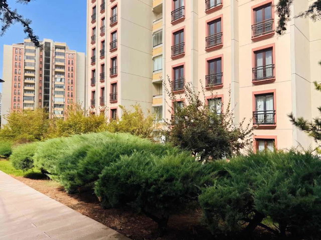 ÇANKAYA ZİRVEKENT 1 KONUTLARI’NDA EŞYALI 4+1 KİRALIK DAİRE