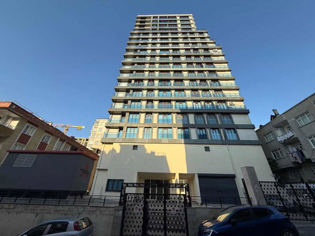 REMAX STREET'TEN SATILIK 2+1 GENİŞ DAİRE..