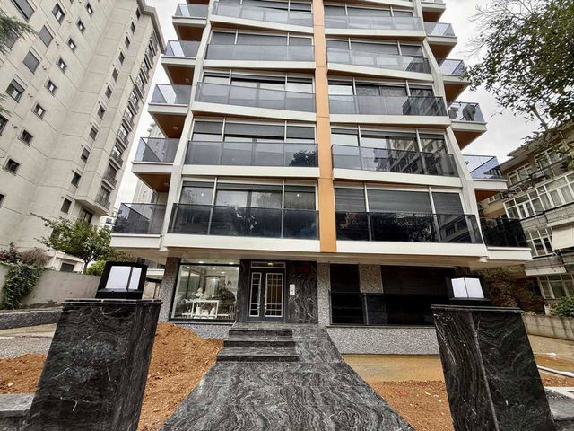 FENERYOLU 'NDA SIFIR BİNADA 2+1 E.BANYOLU BALKONLU SATILIK DAİRE