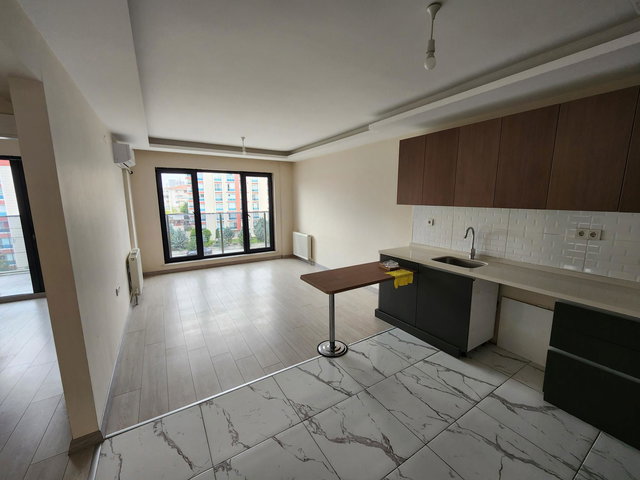 HASTANE VE METRO YAKINI KLİMALI 2+1 KİRALIK DAİRE