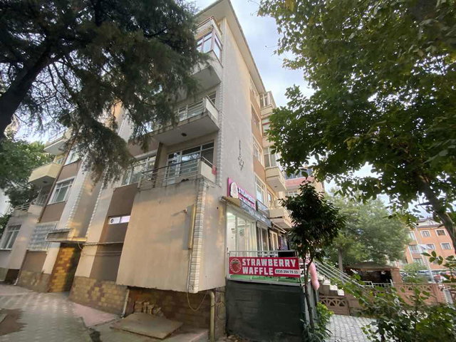 YARIMCA'DA MERKEZİ KONUMDA, YENİLEMNMİŞ 3+1 DAİRE