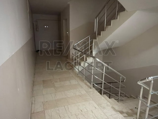 RE/MAX LACİVERT'TEN ETÜ YOLUNDA SATILIK 3+1 DAİRE