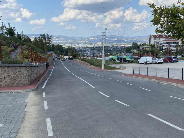 BAŞİSKELE YEŞİLYURT'TA MERKEZİ KONUMDA SATILIK 3+1 ARAKAT