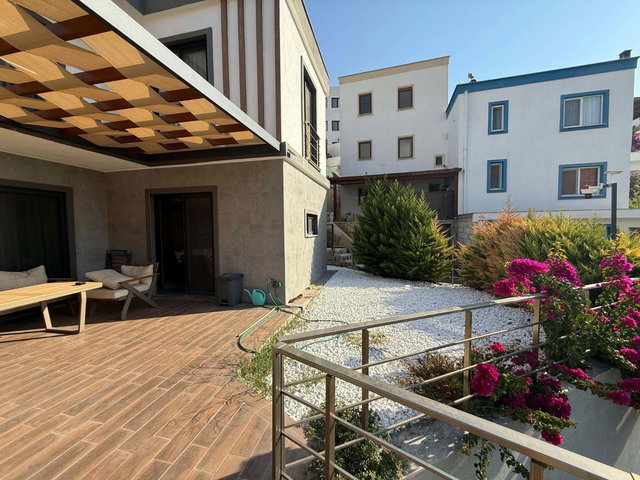 BODRUM YAHŞİ SANATÇILAR SİTESİ EŞYALI SATILIK 3+1&165M2 ÖZEL PLAJLI YENİ YAPILI VİLLA