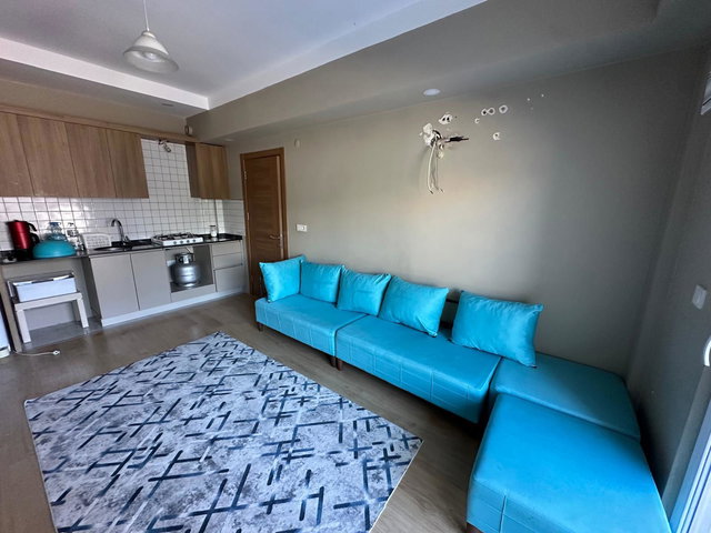 YENİ MAHALLE’DE | YENİ BİNA | EŞYALI 1+1 KİRALIK DAİRE